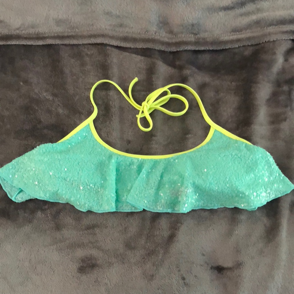 Victoria’s Secret bikini top